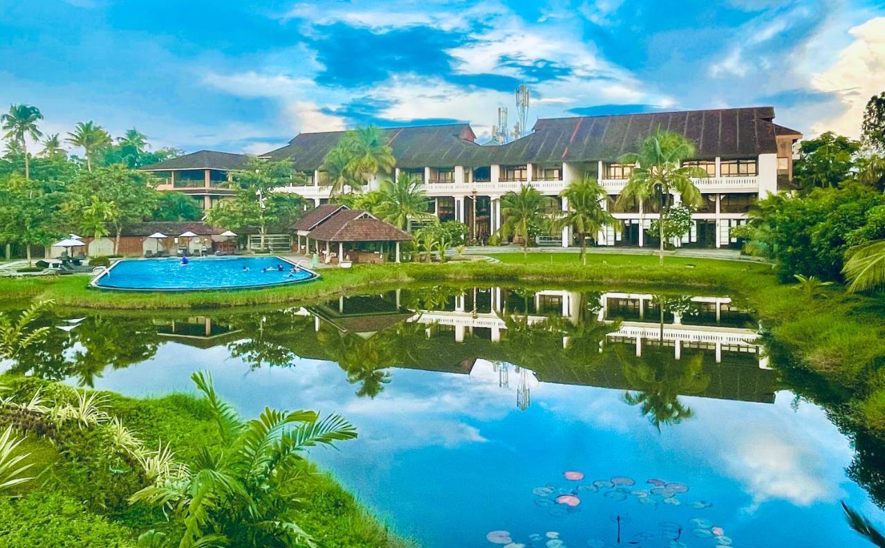 Plumeria Lake Resort & Spa Vayalār Exterior photo