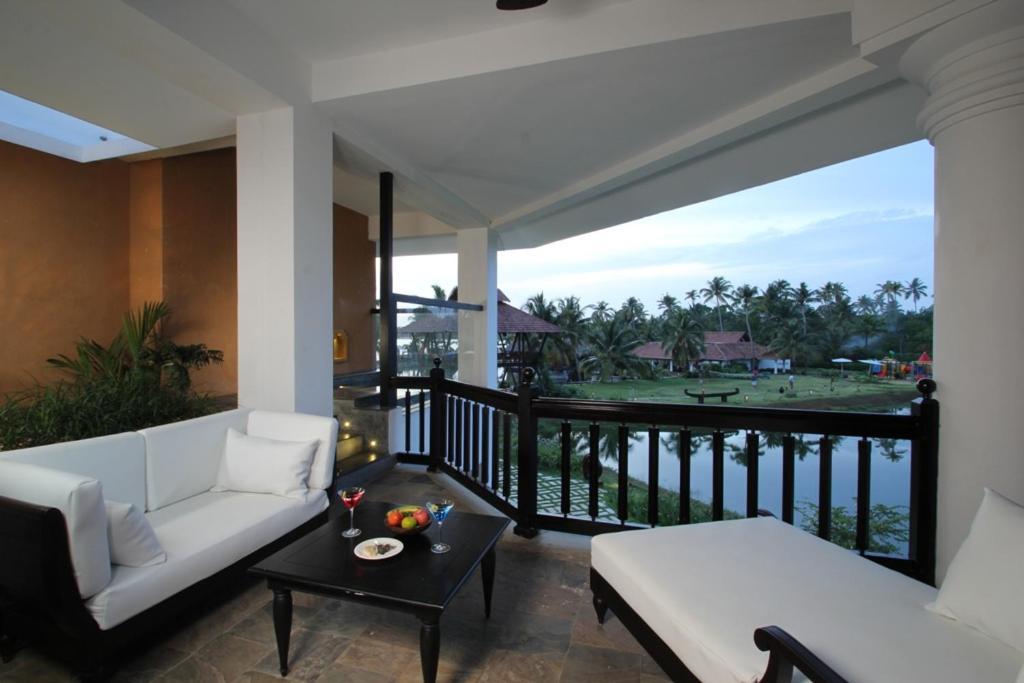 Plumeria Lake Resort & Spa Vayalār Exterior photo