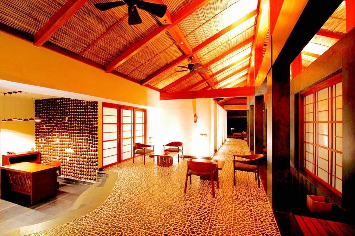 Plumeria Lake Resort & Spa Vayalār Exterior photo